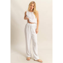 Load image into Gallery viewer, White Sleeveless Top And Pants Set
