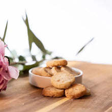 Load image into Gallery viewer, Georgia Pecan Shortbread Box
