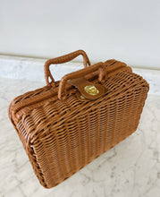 Load image into Gallery viewer, Vintage Woven Box
