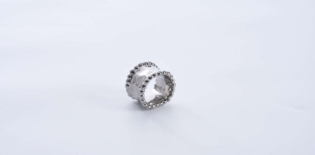 Set of 4 Napkin Rings - Silver