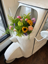 Load image into Gallery viewer, Preorder | Mother&#39;s Day Flower Arrangements
